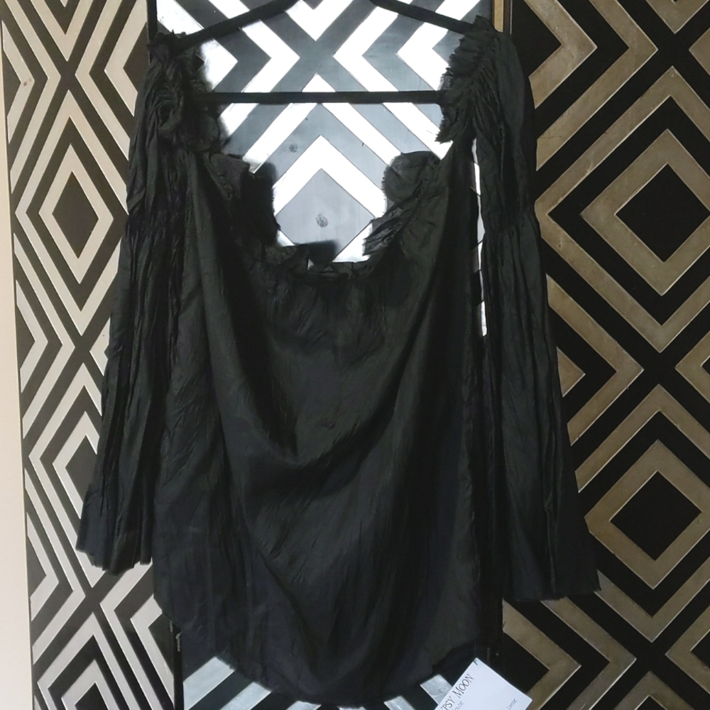 Gypsy Moon Petal Blouse NWT